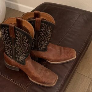 Ariat brown  Leather Cowboy Boots